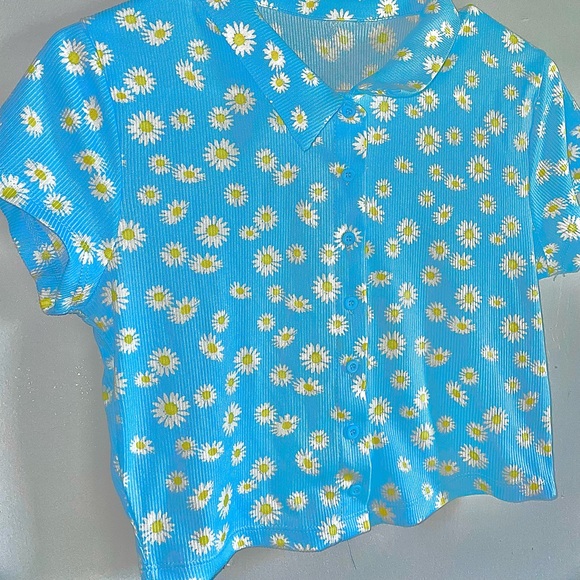 Summer Blouse - Picture 3 of 3